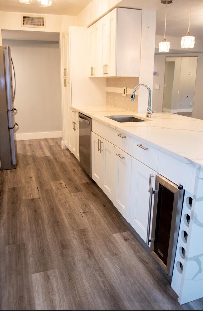 Foto del edificio - 992 NW 93rd Ave