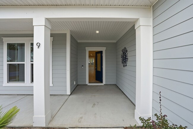 Building Photo - 3-Bed Corner Lot Home in Waterways Community