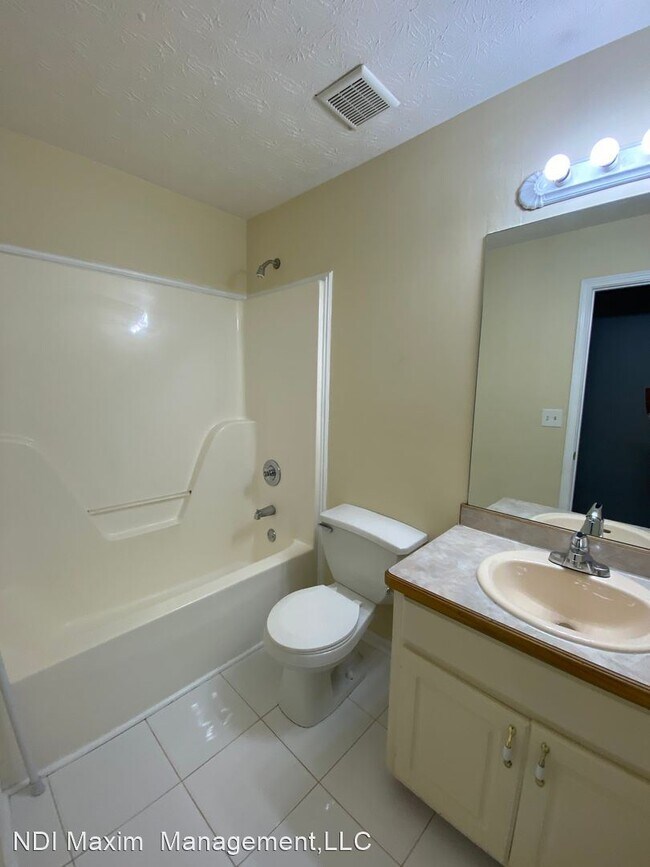 Building Photo - 4 br, 2.5 bath House - 705 Simon Ive Drive