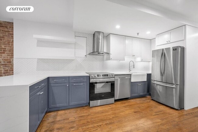Building Photo - 119 W 95th St