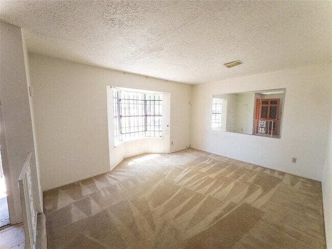 Building Photo - 4306 Rosebud Dr