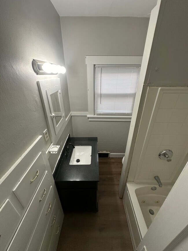 Foto del edificio - 2 Bed /1 Bath Bungalow