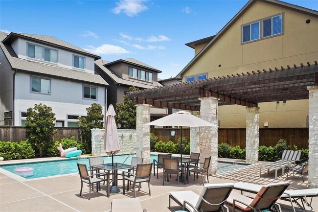 Foto del edificio - 6739 Sussex Manor St