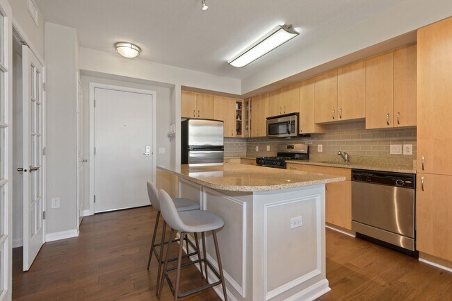 Building Photo - 440 L St NW