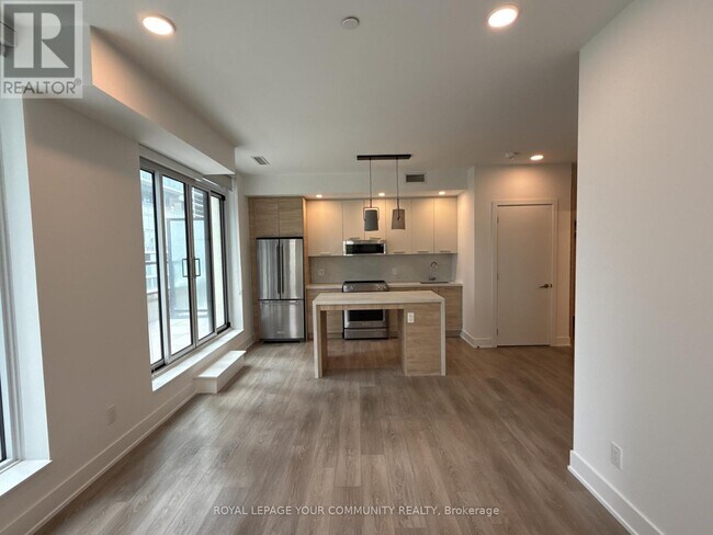 Photo du bâtiment - 200 Redpath Ave