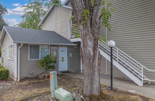 Building Photo - Bluebird Keizer ***Coming Soon*** Washer a...