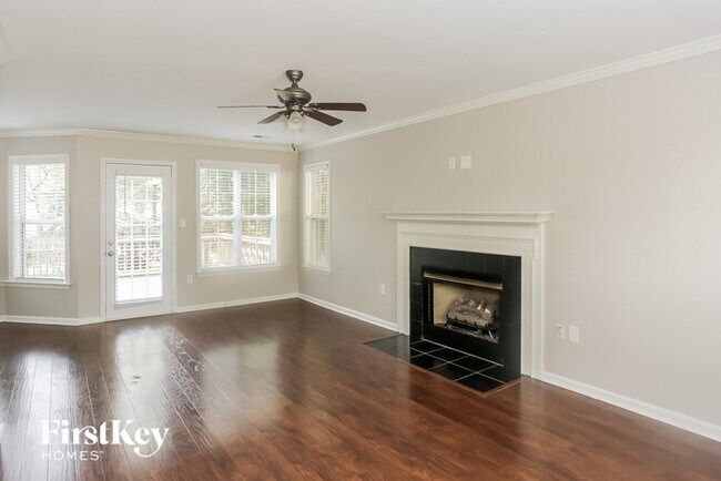 Foto del edificio - 7270 Green Meadow Ct