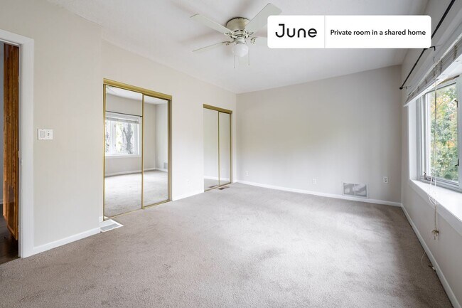 Foto del edificio - Room in Shared 5 bed/3 bath home
