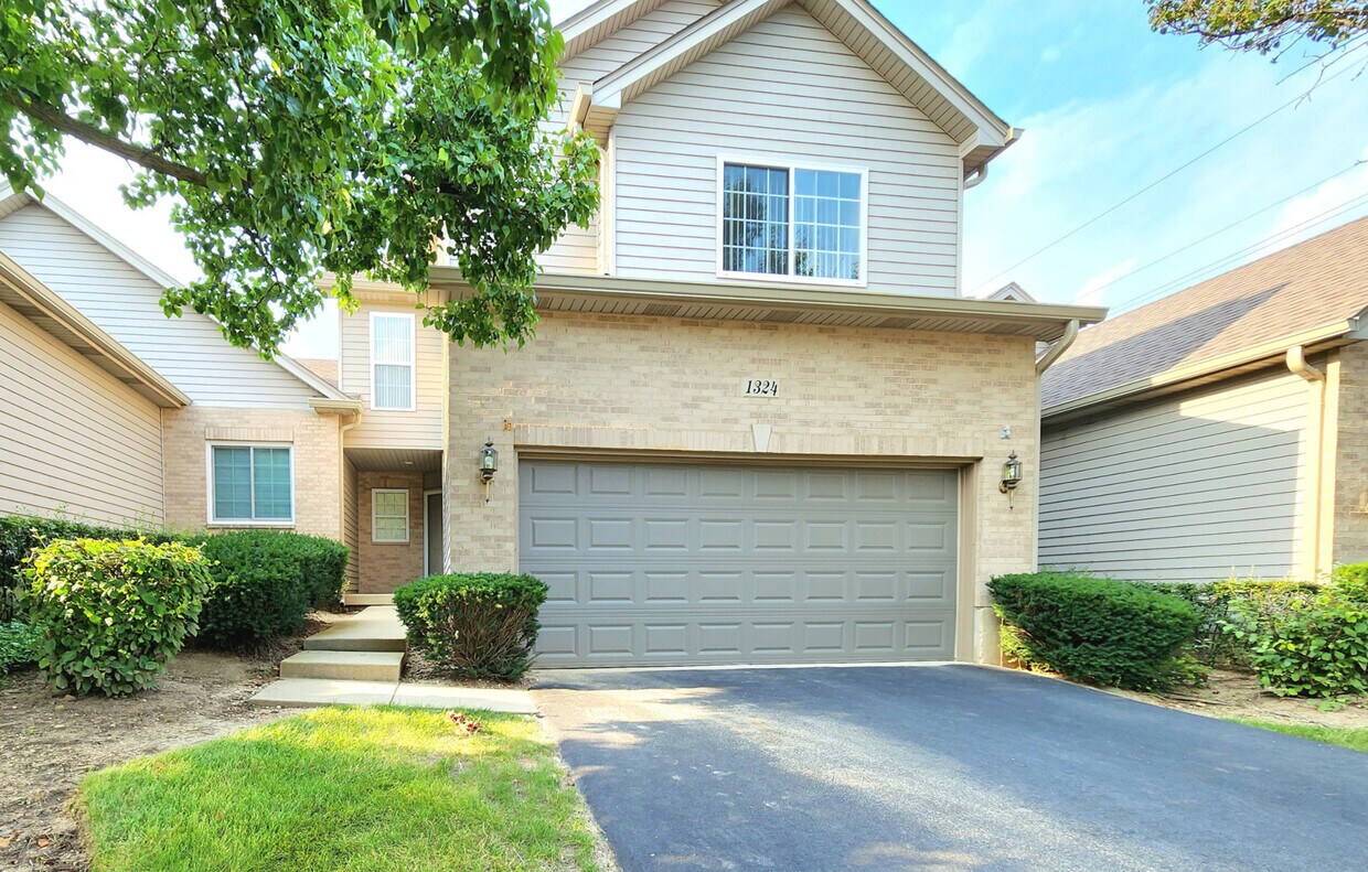 Foto principal - 1324 Dancing Bear Ln