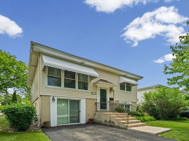 Building Photo - 311 W Cypress St