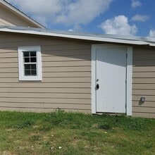 Building Photo - 1503 Spur 529