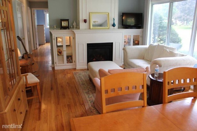 Foto del edificio - 4 br, 2 bath House - M15 and Waldon area