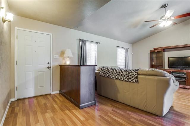 Foto del edificio - 1301 Timbercreek Ct