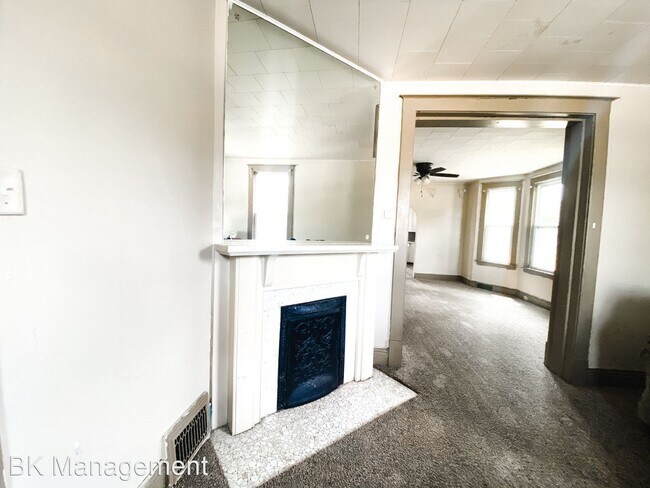 Building Photo - 4 br, 2 bath House - 311 W Fowler Ave