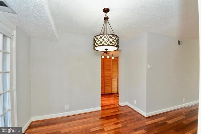 Foto del edificio - 4815 31st St S