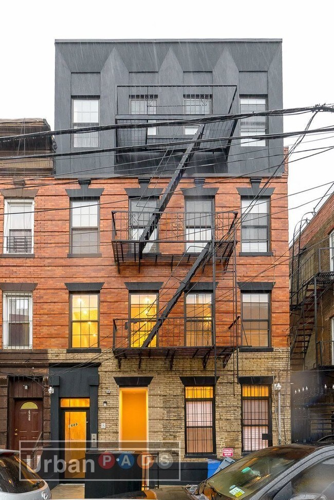 Foto del edificio - 1689 Sterling Pl