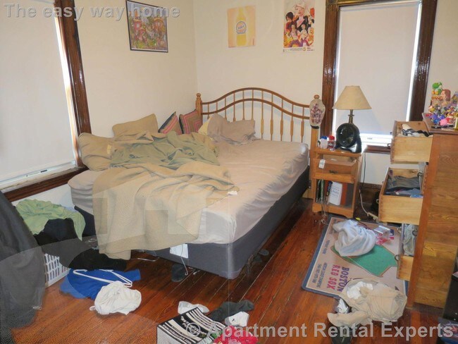 Building Photo - 5 bedroom in Somerville MA 02144