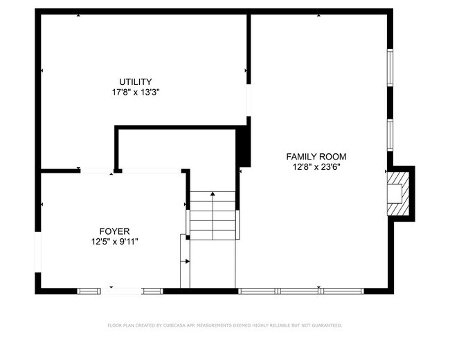 Foto del edificio - 4 Bed, 2 Bath Home for Rent – Unique Desig...