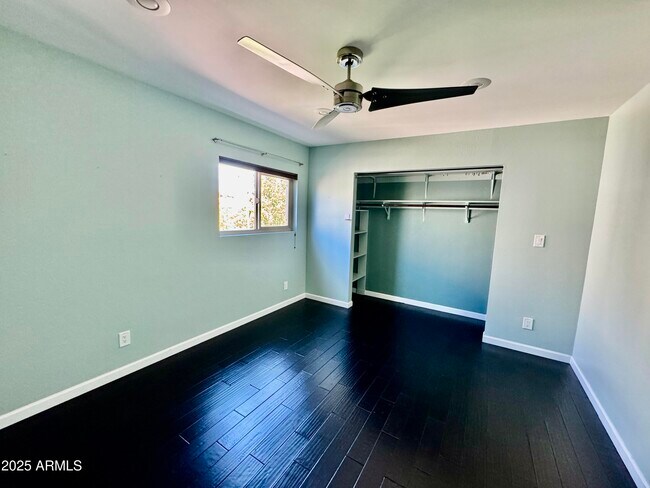Foto del edificio - 4860 N 73rd St