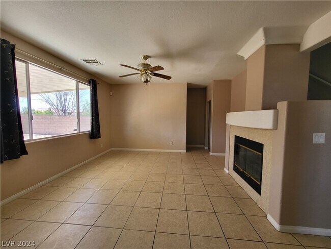 Building Photo - 3208 Lapis Beach Dr