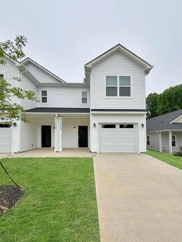 Primary Photo - 1225 Marble Street