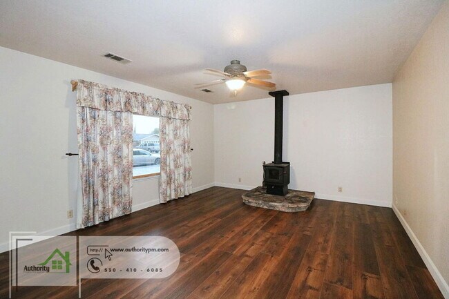 Foto del edificio - 2272 Wilson Ave