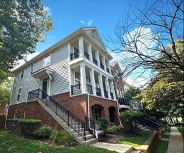 Building Photo - 17725 Phelps Hill Ln