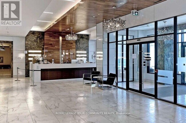Photo du bâtiment - 7890 Bathurst St