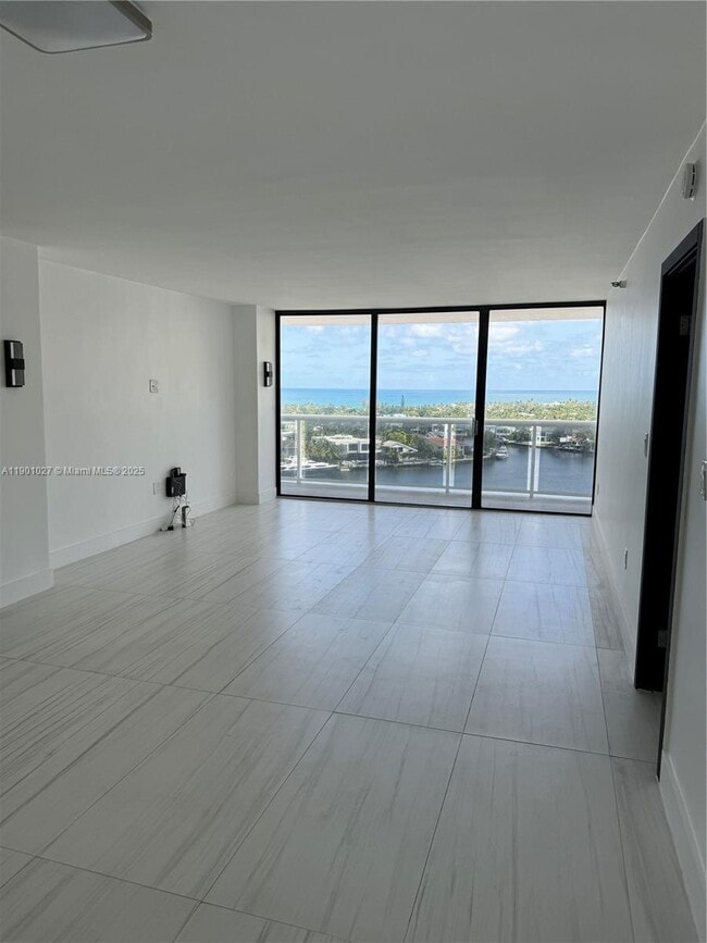 Foto del edificio - 20505 E Country Club Dr