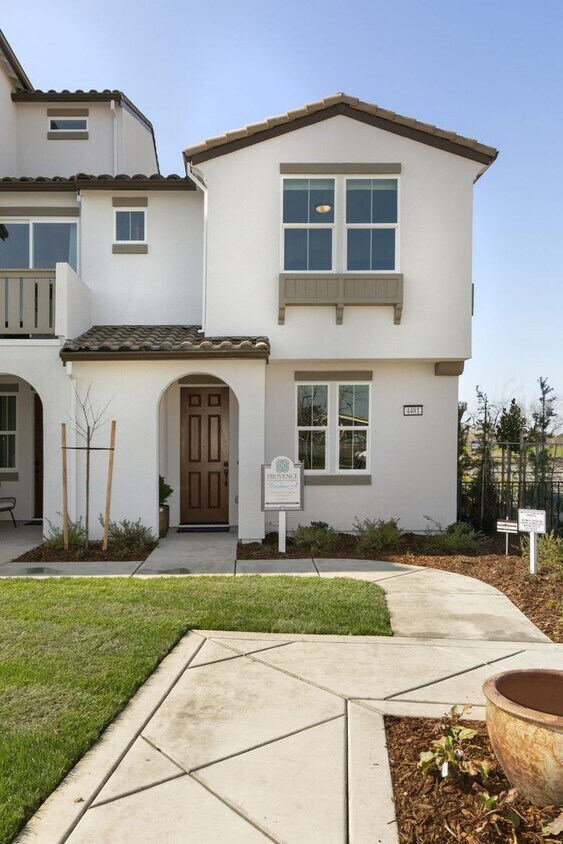 Primary Photo - Provence Townhomes - Natomas