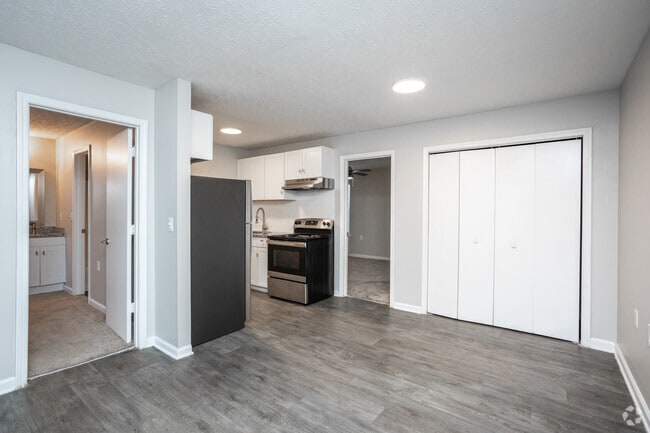 Interior Photo - Cross Creek Apartments