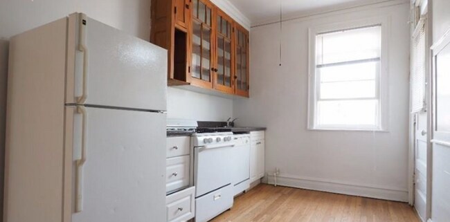 Foto del edificio - 4826 W Addison St