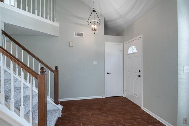 Building Photo - 19 Village Knoll Pl