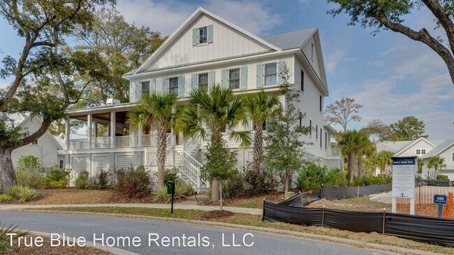 Building Photo - 7 br, 5.5 bath House - 334 Chimney Back St...