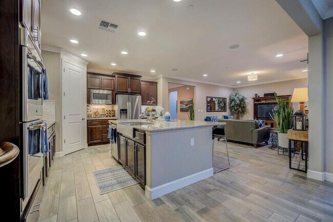 Foto del edificio - Beautiful 4 bedroom 3 bathroom home in Roc...