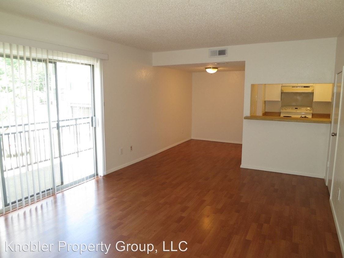 Primary Photo - 4020 Holland Ave