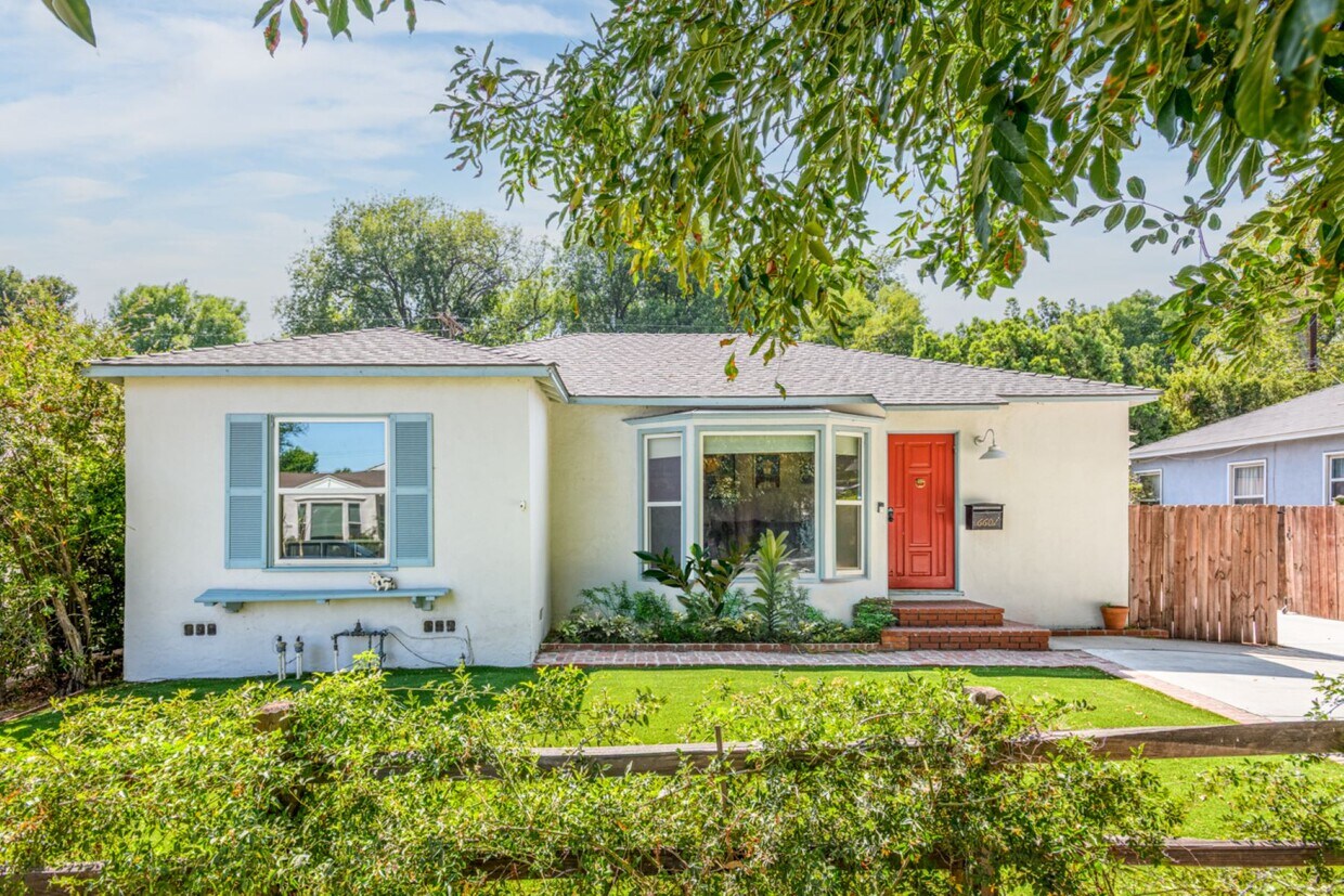 Foto principal - 6601 Rubio Ave