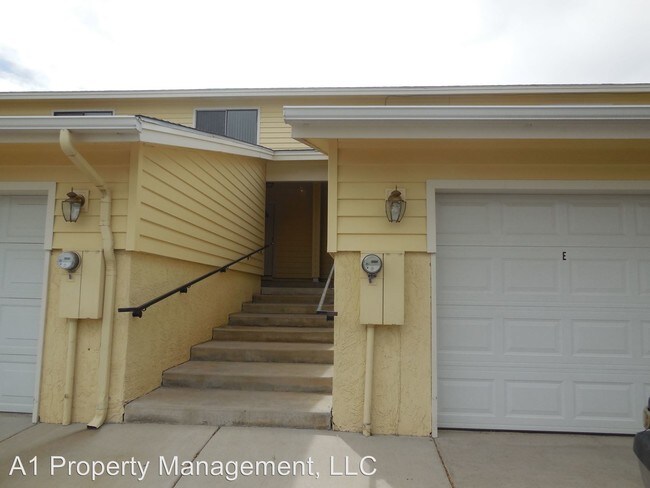 Building Photo - 1246 N Barzona Ave