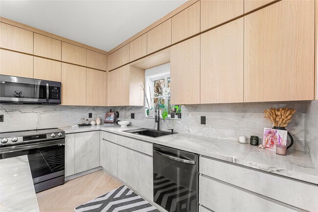 Foto del edificio - 11338 NW 33rd St