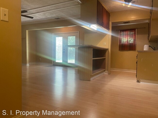 Building Photo - 2 br, 1 bath House - 108 Stockton