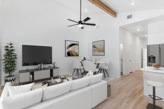 Building Photo - 5306 Ridgeway Dr