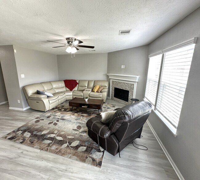 Building Photo - 21439 Veneto Hills Ct