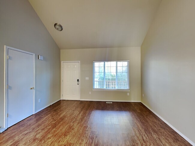 Foto del edificio - 7420 46th Pl NE