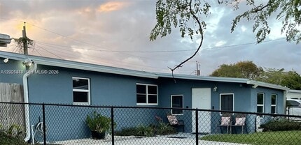 Building Photo - 800 N 70th Ave