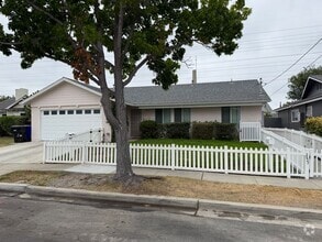 Building Photo - 3535-3537 Mount Burnham Ct