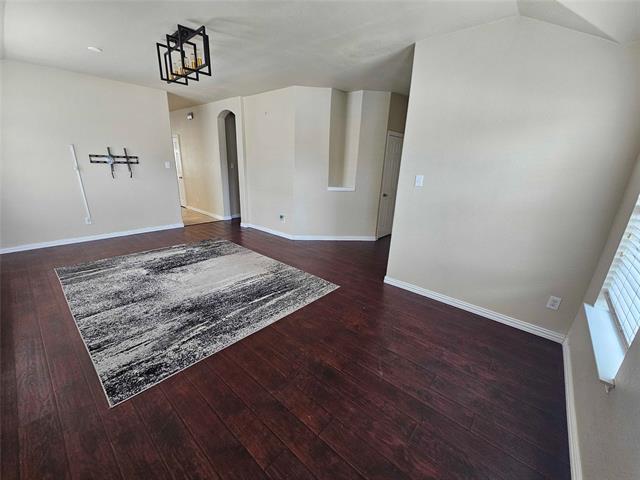 Building Photo - 520 Creekside Dr