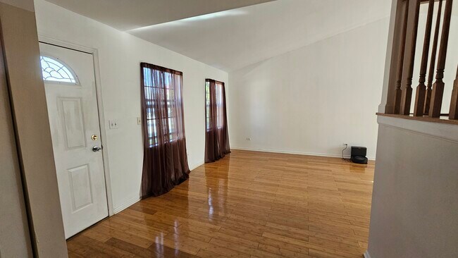 Foto del edificio - 1304 Old Timber Ln