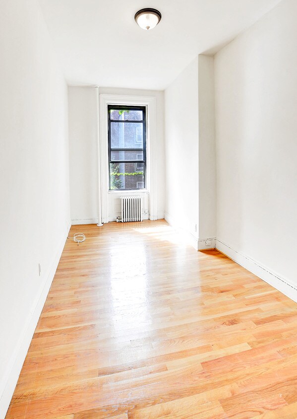 Building Photo - 336 E 55th St