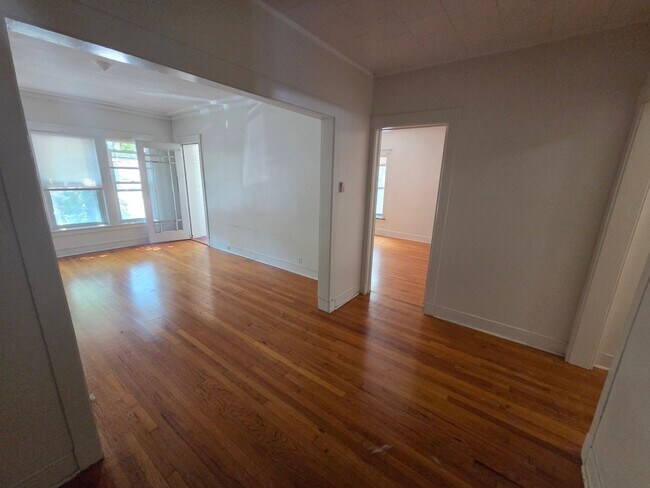 Foto del edificio - 1308 W Rosemont Ave