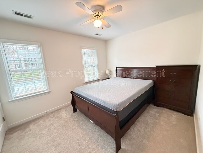 Foto del edificio - 11809 Sanbury Ln